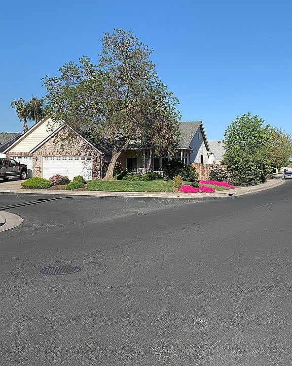 Corner lot