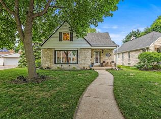 2854 N Lefeber Ave, Milwaukee, WI 53210