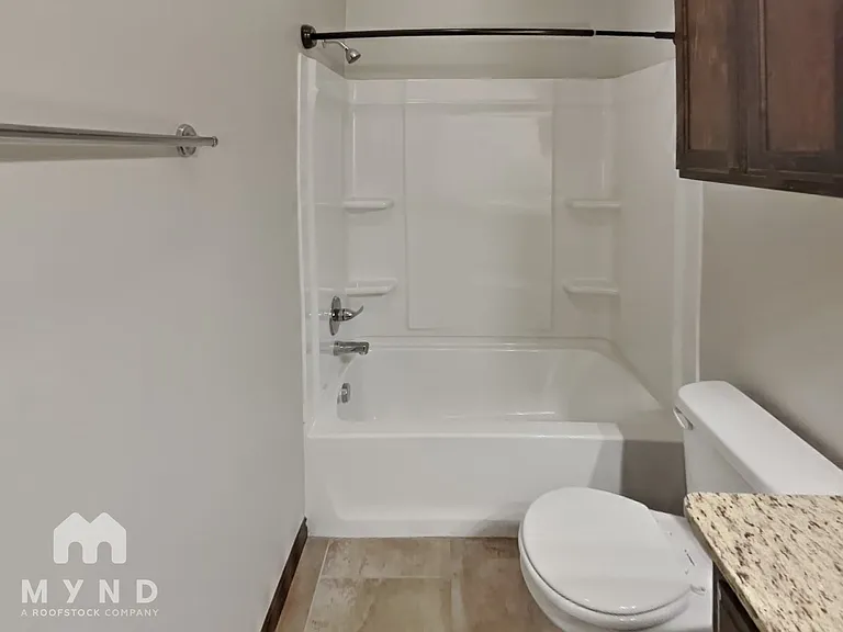 1114 Merlin Dr — Photo 17