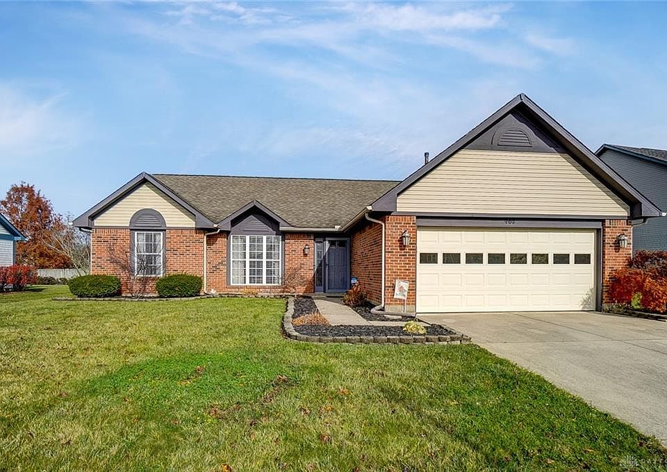 1st image of 405 Pebble Ct