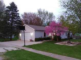 111 Birdsall St, North Adams, MI 49262