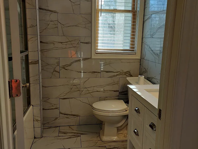 121 11th St NW #A — Photo 3
