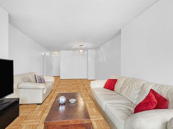 3rd image of 330 E 38th St APT 9F