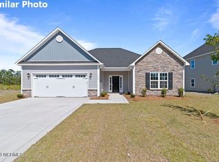 306 Windmill Light Way, Sneads Ferry, NC 28460