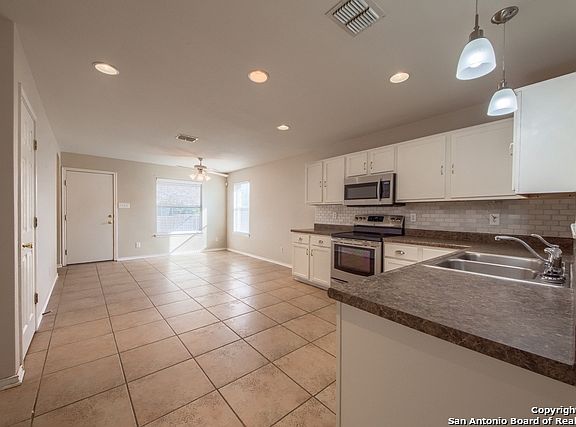 3rd image of 9606 Shetland Ct