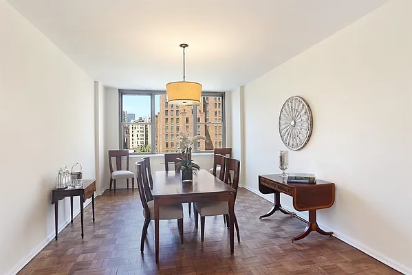 Sold by Corcoran | media 32