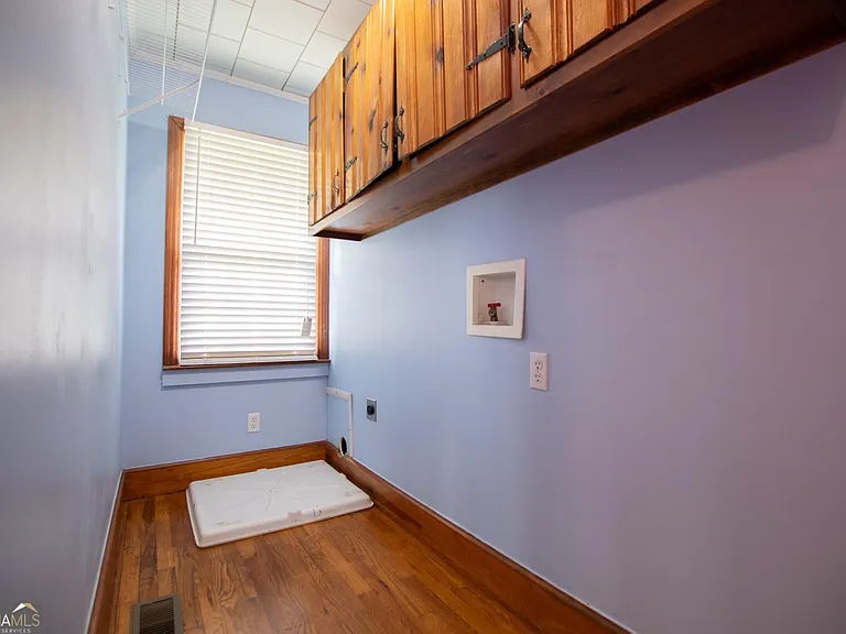 126 N Johnson St — Photo 5