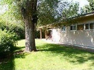 207 Crestmoor Dr, Colorado Springs, CO 80906