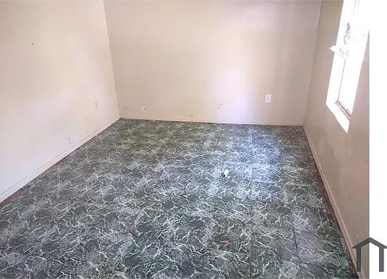 5th image of 2240 Legardy St