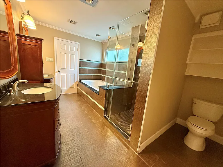 12625 Memorial Dr #25 — Photo 14