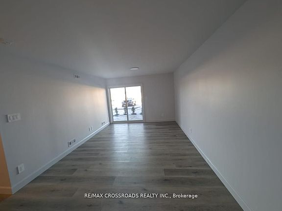 4th image of 20 Hillside Meadow Dr #107