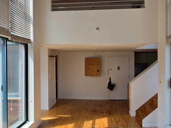 71 Scholes Street image 1 of 9