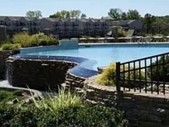 5th image of 265 Skyview Ct