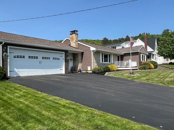 6 Emery Ave