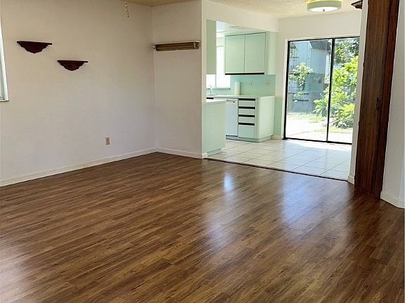4th image of 4315 Douglas Ln