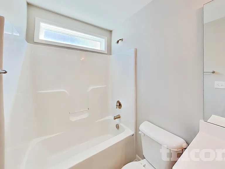 32 Balboa Pkwy — Photo 15