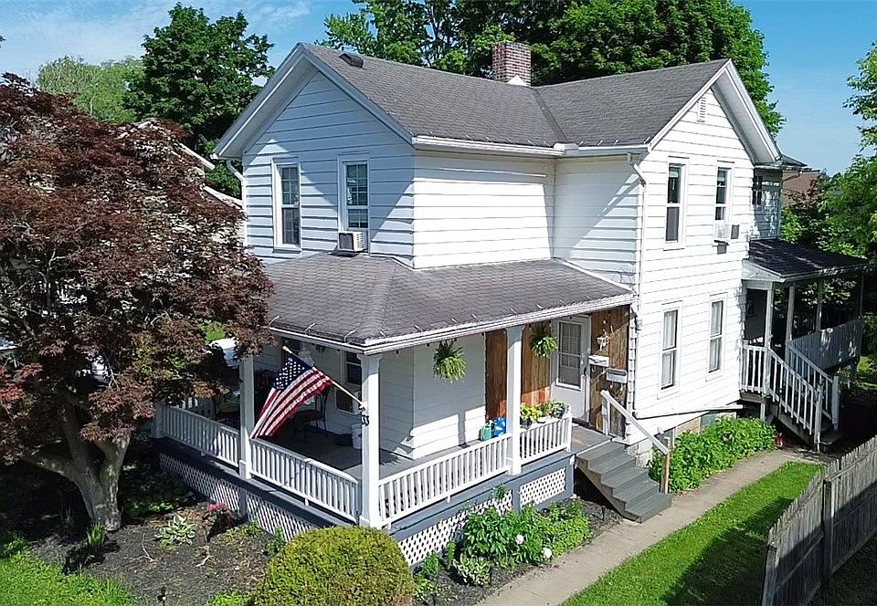 1st image of 33 Capitol St