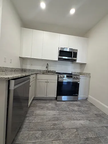 1024 Commonwealth Ave #206 Photo 1