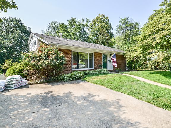 2nd image of 10315 Forest Ave