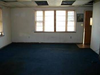 2nd image of 42312 N Oak St