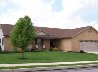 60 Parkwood Dr #53, Greencastle, PA 17225