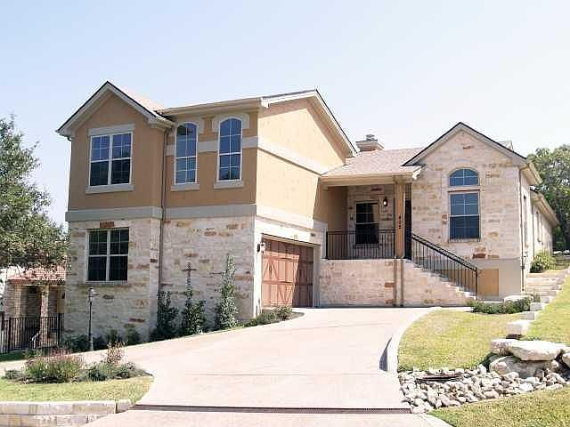 1st image of 402 Hazeltine Dr