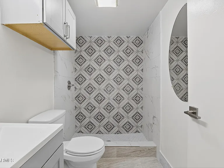 2925 N 38th St #2 — Photo 16