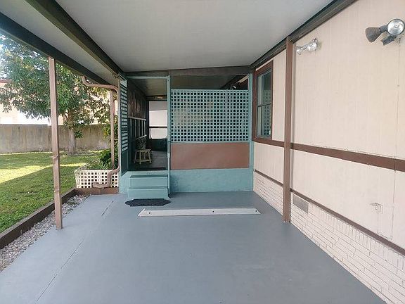 3rd image of 4250 73rd Ct N #362