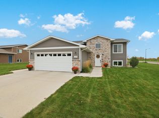 1219 Crested Butte Ave, Brookings, SD 57006