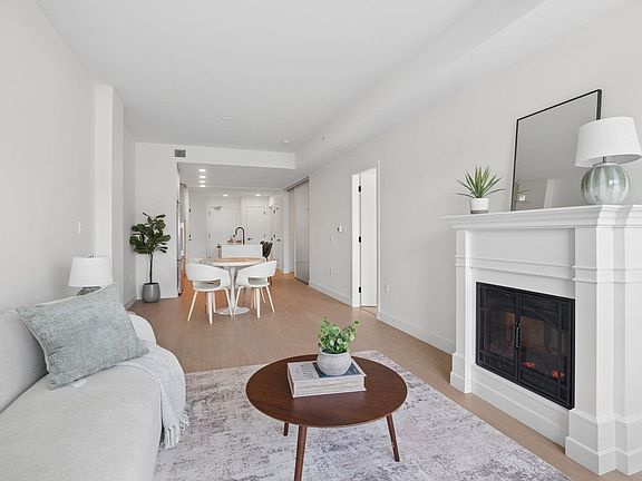 2nd image of 422 E 3rd St #563