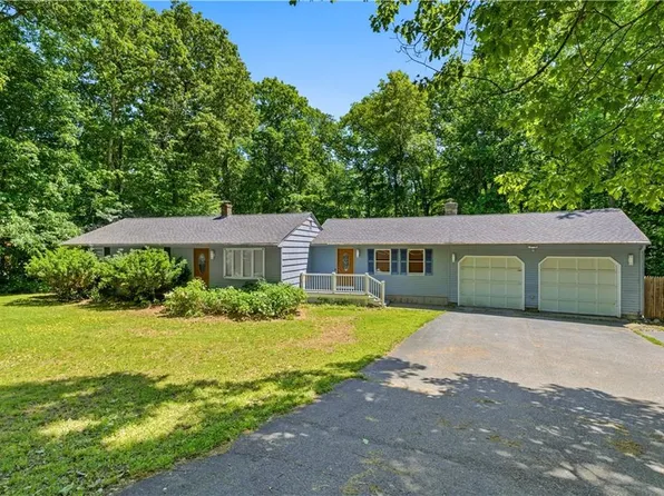 584 Hartford Pike, Scituate, RI 02857