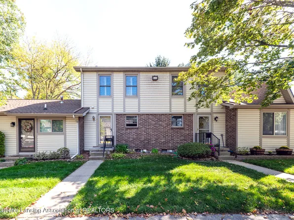 5965 Village Dr, Haslett, MI 48840