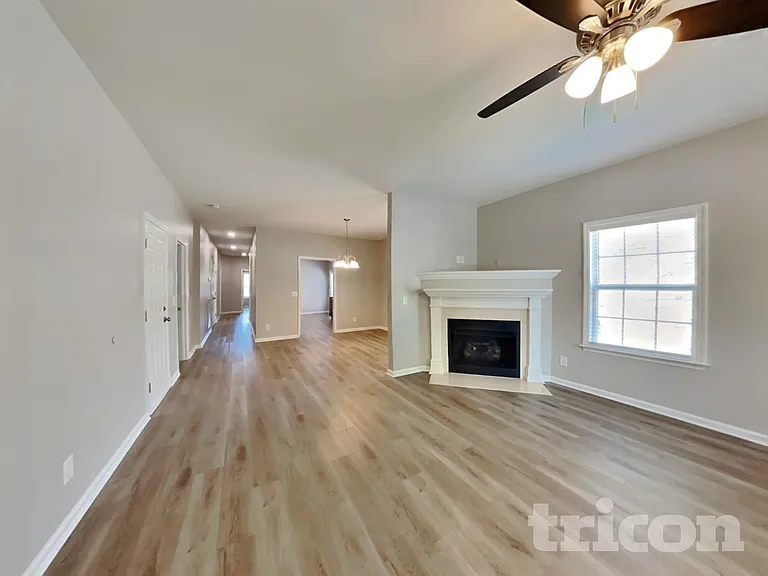 1529 Bending River Dr — Photo 3
