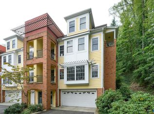 731 Cairn Heights Ct, Charlottesville, VA 22901