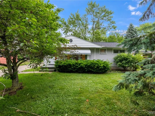 155 Mapleview Dr, Eggertsville, NY 14226