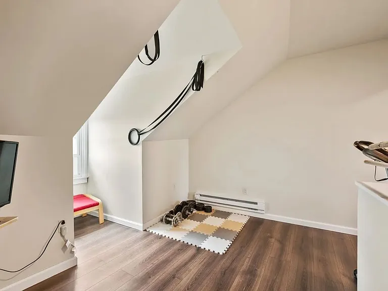 637 Bigelow St — Photo 15