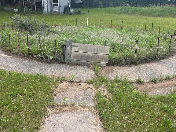 5th image of 1473 Chatterson Rd