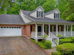112 Smith Branch Ct, Kernersville, NC 27284