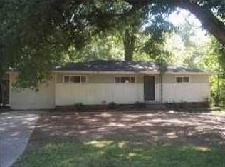 2876 Lakewood Dr, Jackson, MS 39212