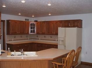 109 Stoney Brook Dr, Eaton, OH 45320