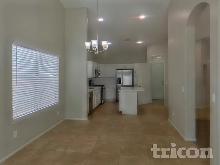 40907 W Robbins Dr — Photo 4