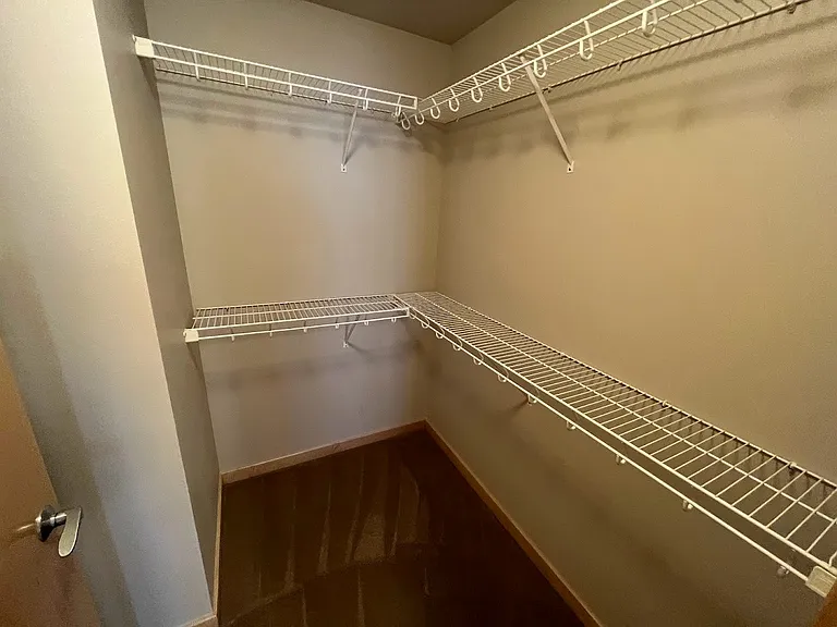 Venture Luxury High Rise — Photo 101