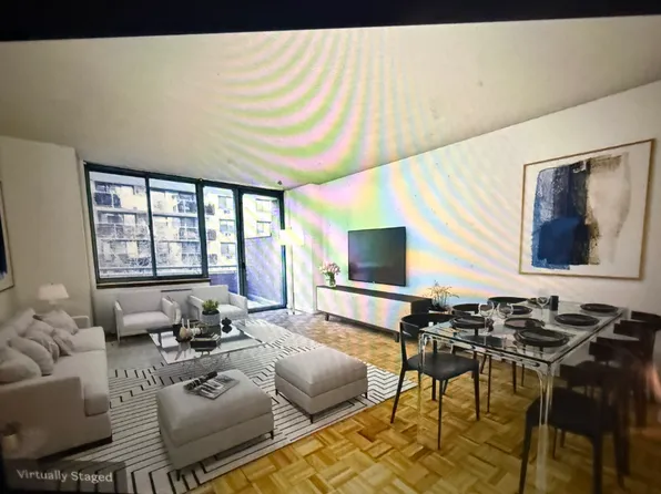 22 West 15th Street image 1 of 10
