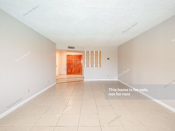 3rd image of 4118 W Hayward Ave