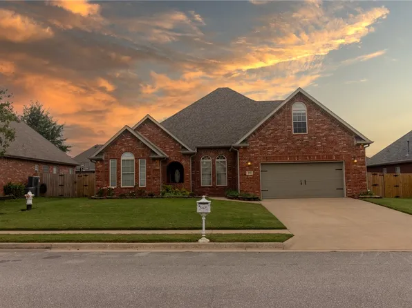 271 S Greenfield Ave, Farmington, AR 72730