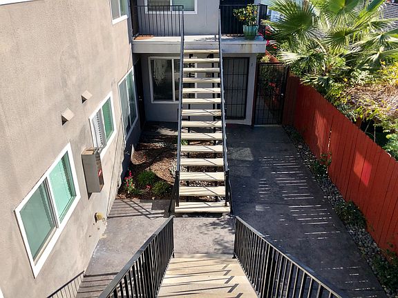 3rd image of 4414 37th St APT 3
