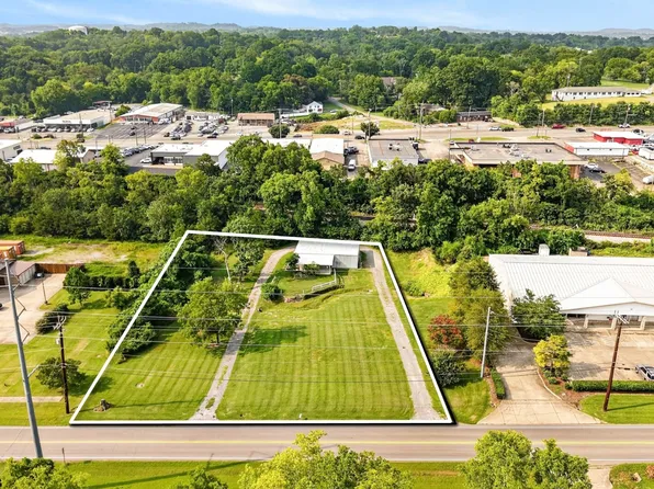 250 Rockland Rd, Hendersonville, TN 37075