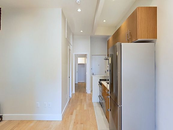 3rd image of 19 Stanton St APT 51