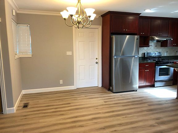 5th image of 1499 Sierra Creek Way