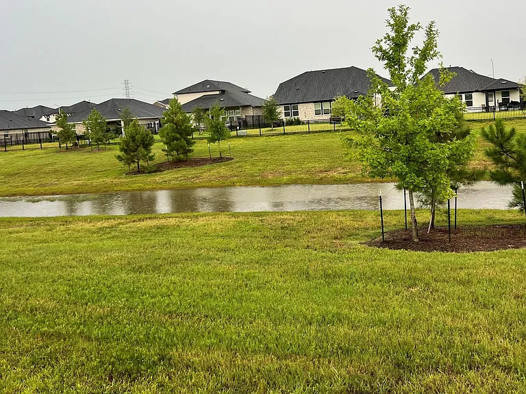 27103 Blue Pool Dr — Photo 5